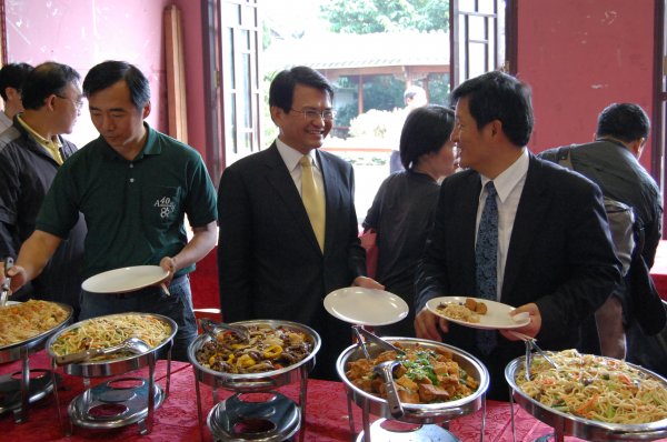 100-2春之饗宴：邀請系友返校座談